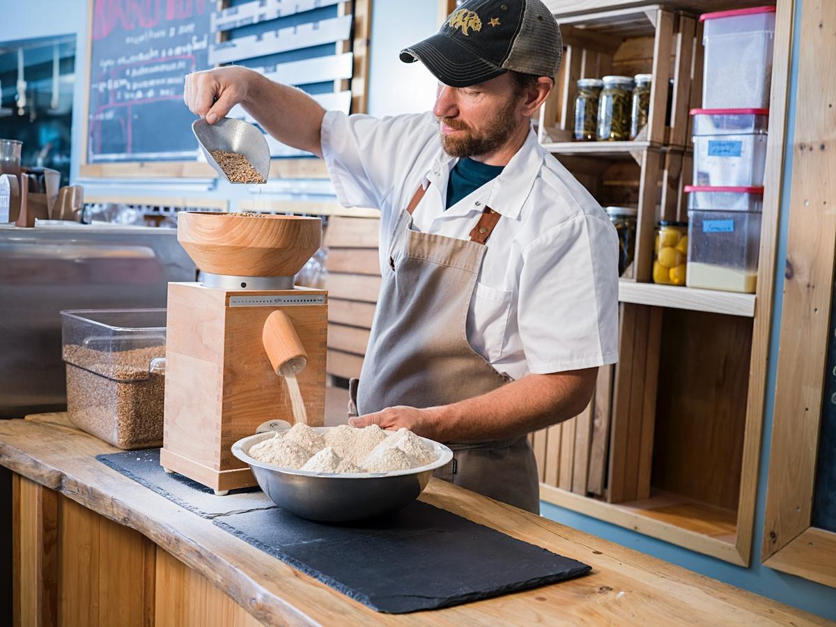 Switchback Pizza: Emmaus's Wood Fired Neapolitan Secret